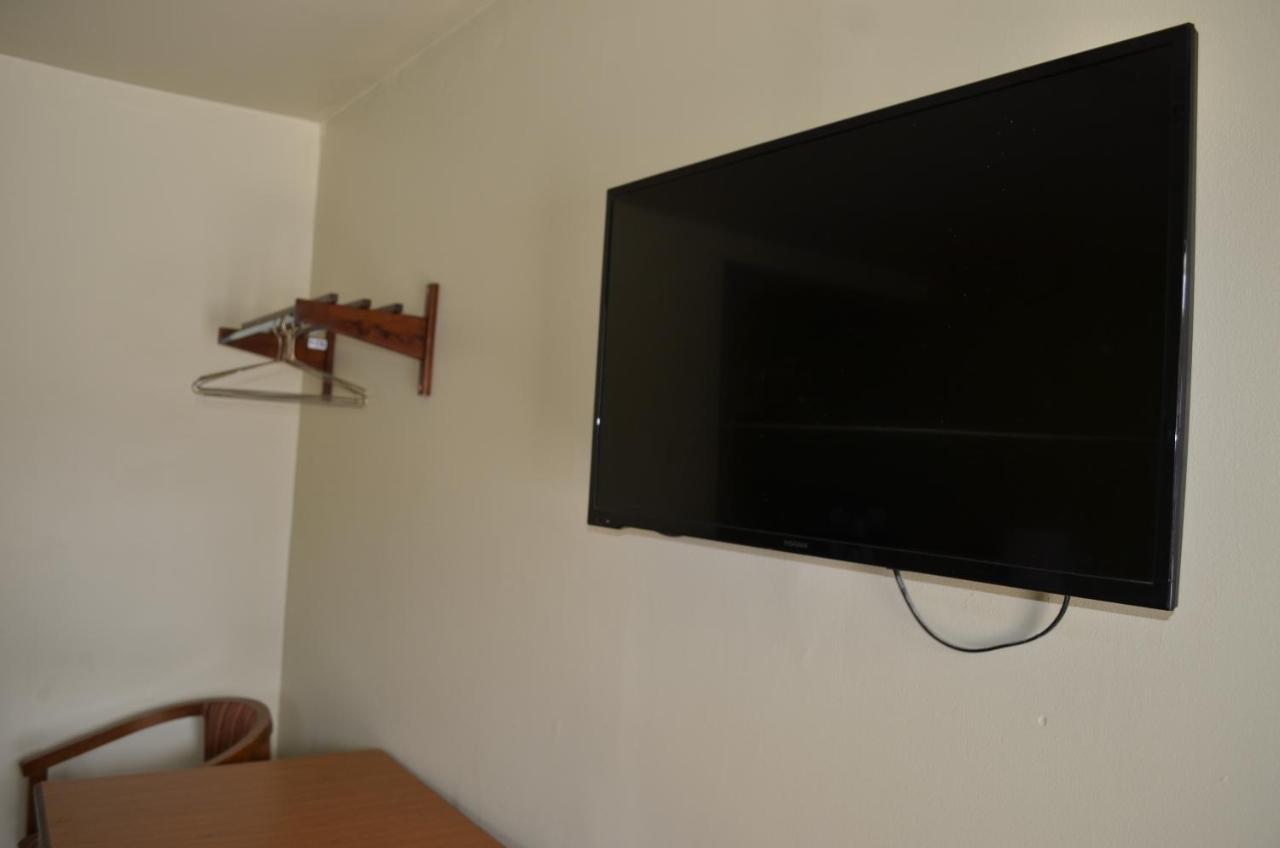 Budget Inn วิลเลียมส์วิลล์ ภายนอก รูปภาพ
