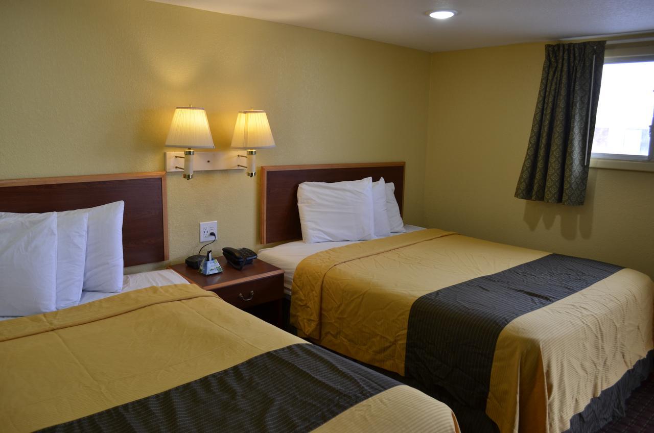 Budget Inn วิลเลียมส์วิลล์ ภายนอก รูปภาพ