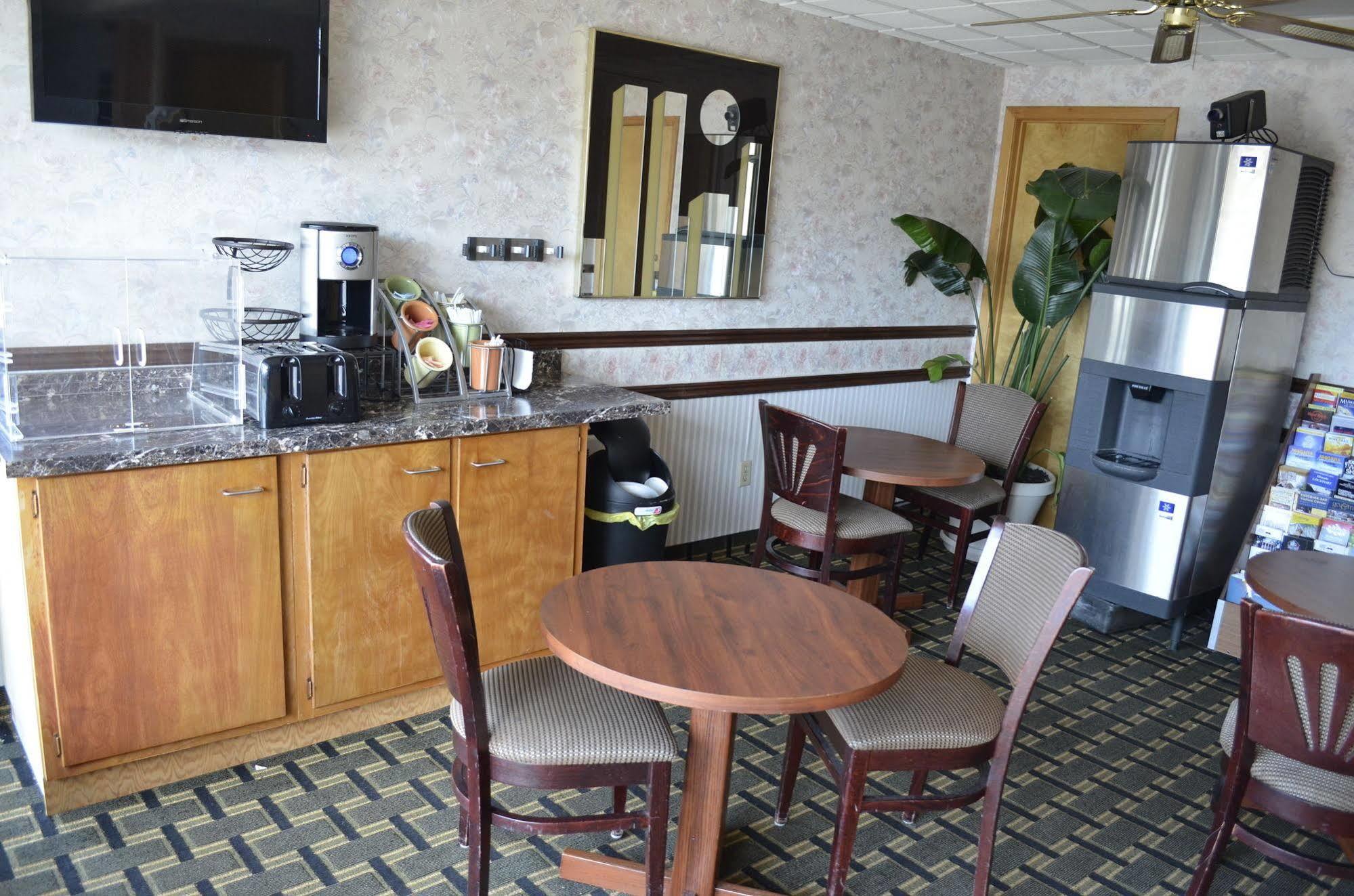 Budget Inn วิลเลียมส์วิลล์ ภายนอก รูปภาพ